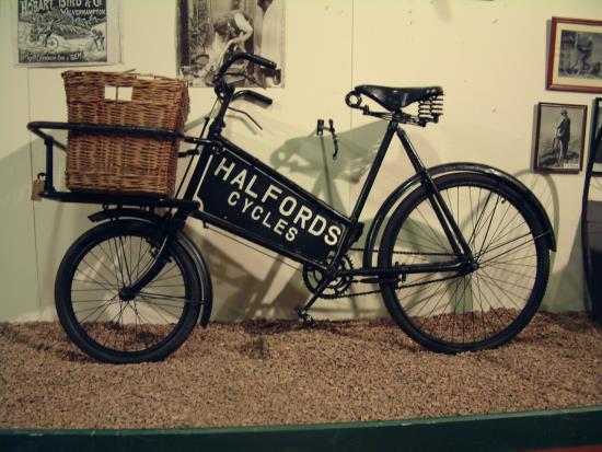 Home to over 260 cycles from an 1818 Hobby Horse, Victorian solid-tyred machines, classic lightweights to the latest carbon-fibre designs.